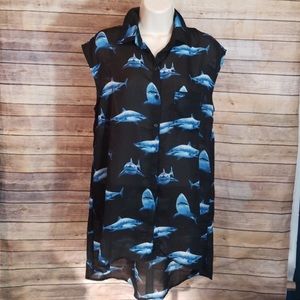 Forever 21 Hi- low shark shirt size small